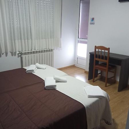 Pension Km66 Palas De Rei Buitenkant foto